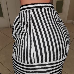 Semi pleated puff skirt